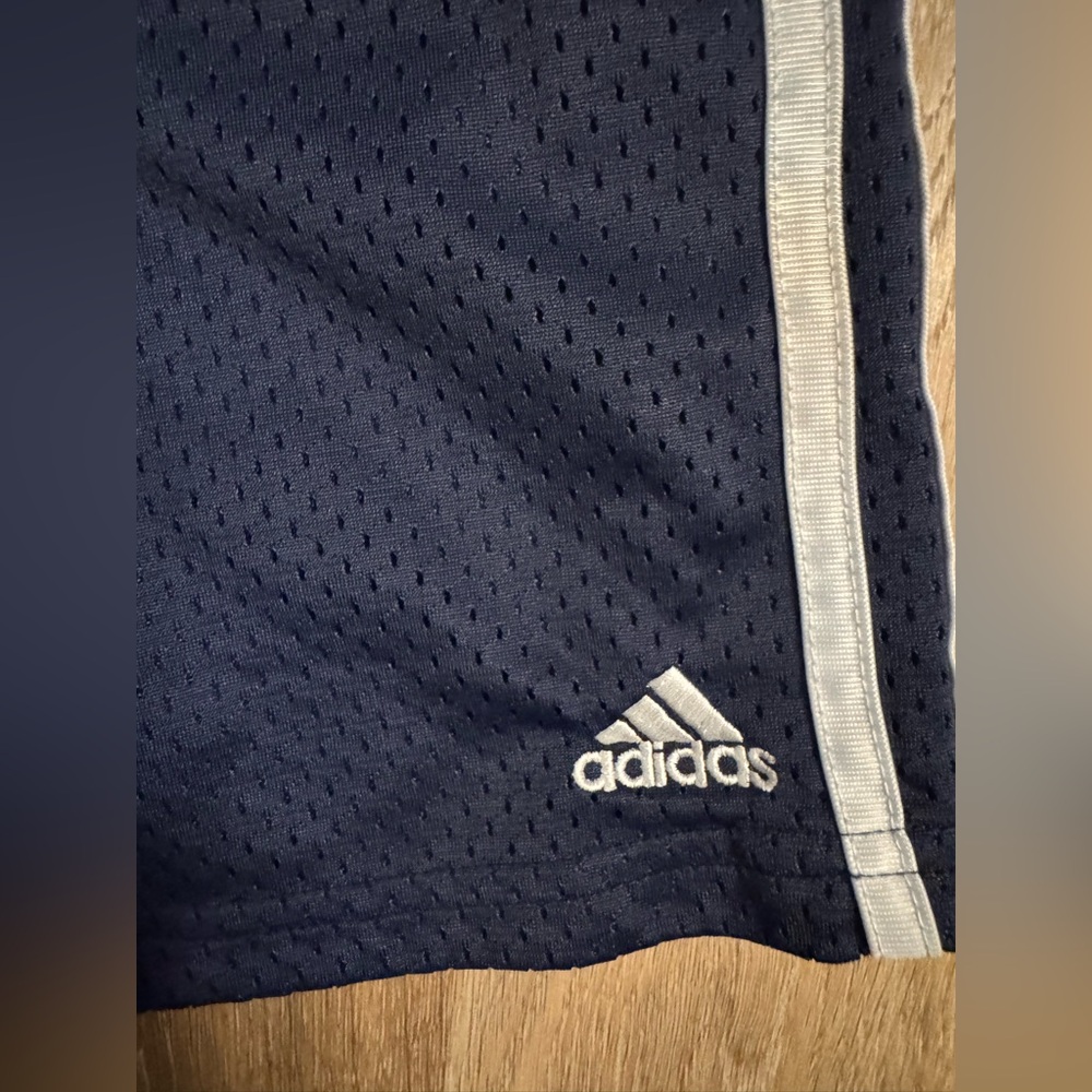 Kids Adidas Shorts Size 7 - Picture 2 of 5